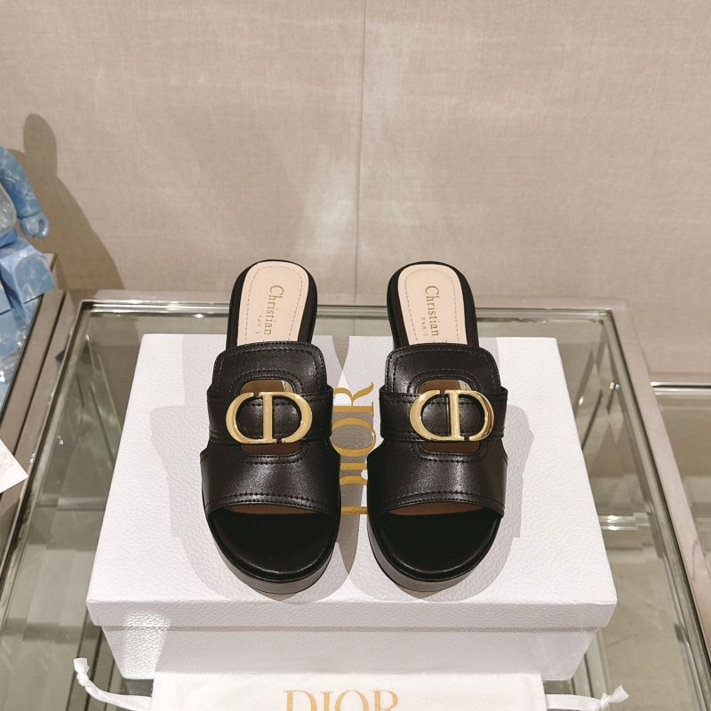 ch**an D*or slippers